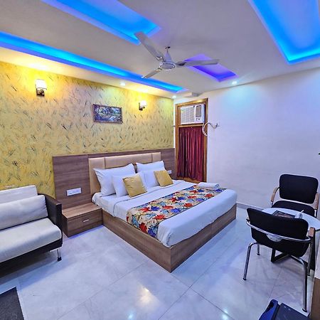 Airport Hotel Gross Palace Neu-Delhi Exterior foto