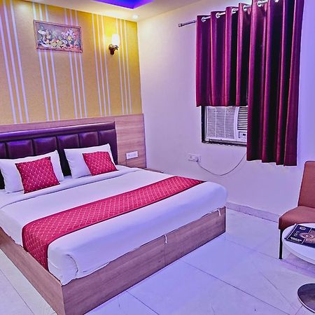 Airport Hotel Gross Palace Neu-Delhi Exterior foto