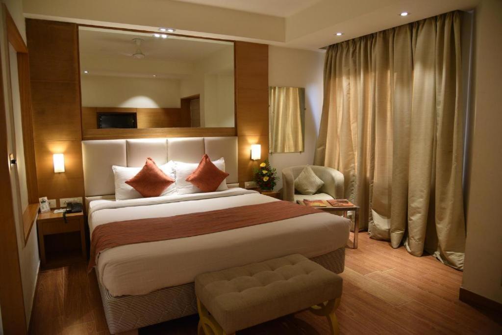 Airport Hotel Gross Palace Neu-Delhi Zimmer foto